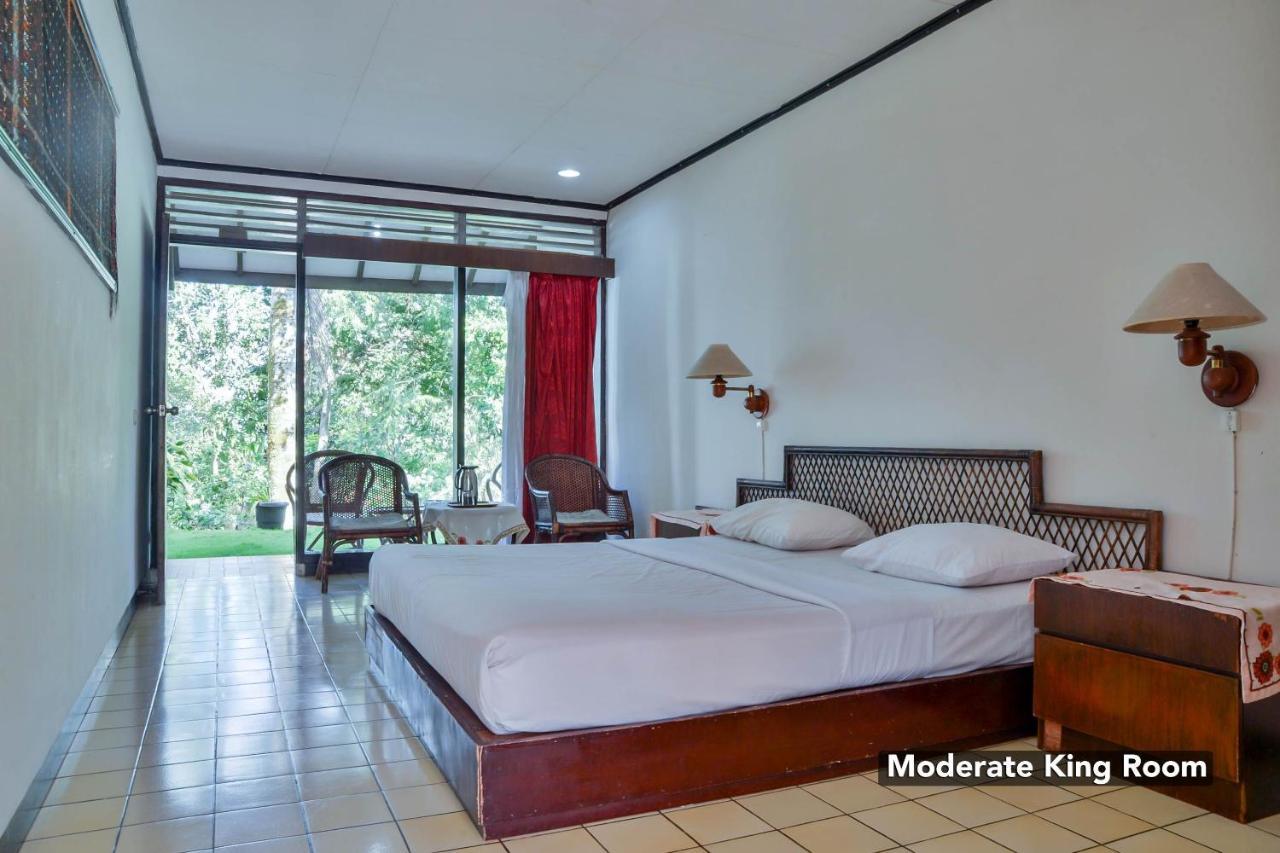Silintong Hotel Ambarita Εξωτερικό φωτογραφία