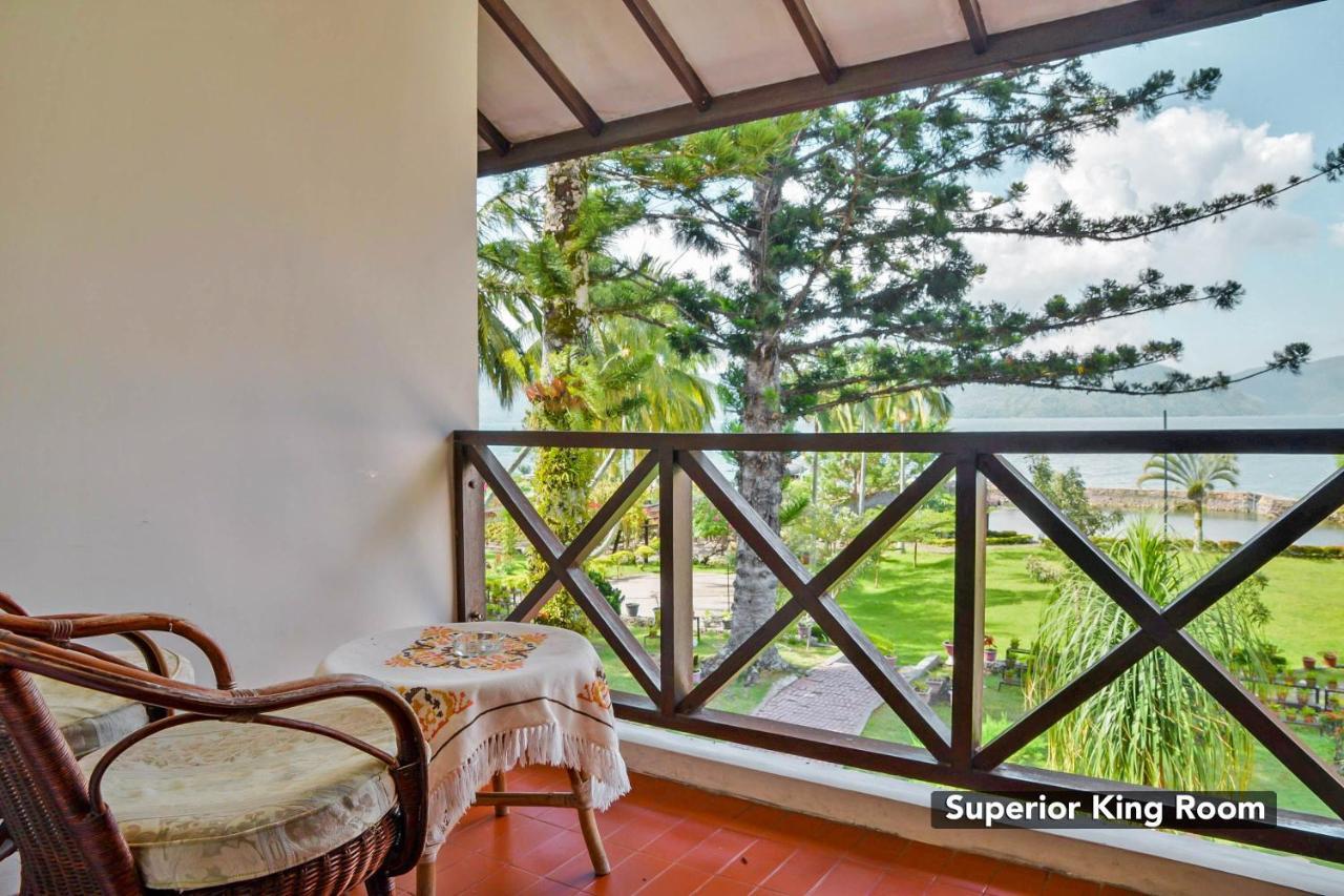 Silintong Hotel Ambarita Εξωτερικό φωτογραφία